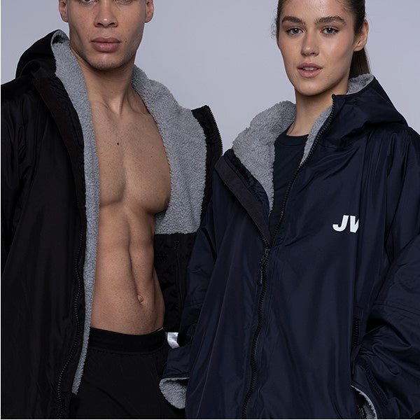 Teamwork Robe Why Is Everyone Talking About Weatherproof Changing Robes? – PB Teamwear